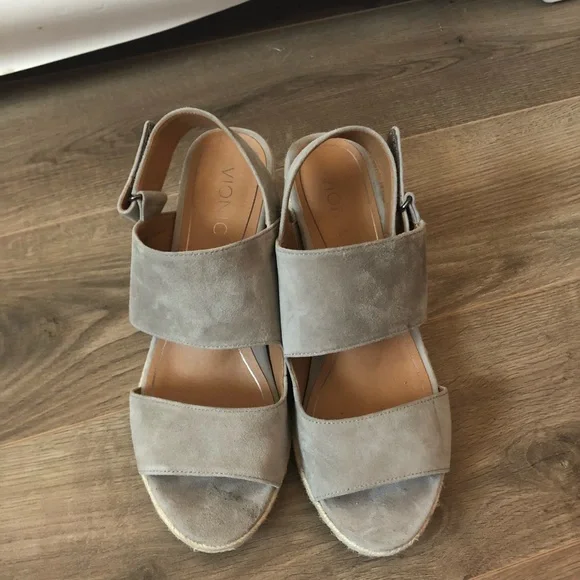 Vionic Wedges size 9.5 - Picture 2 of 7